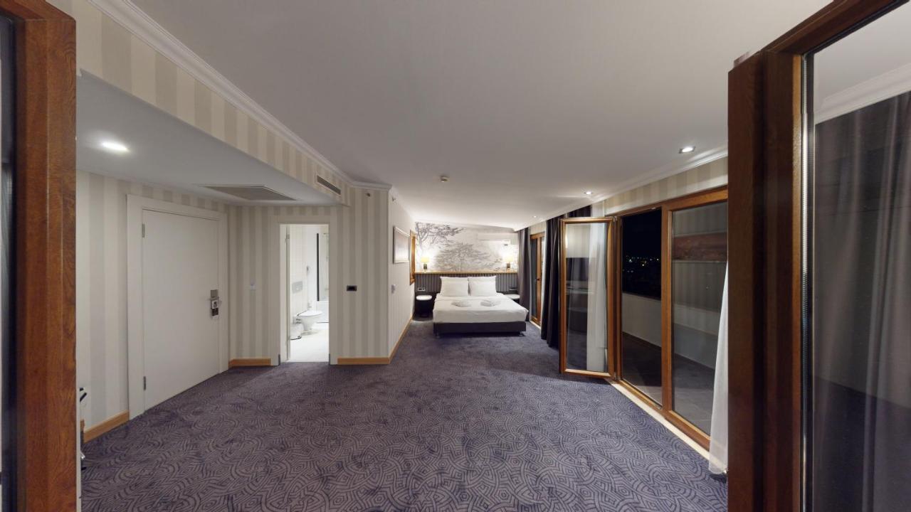 Double Royal Hotel Kocaeli Buitenkant foto