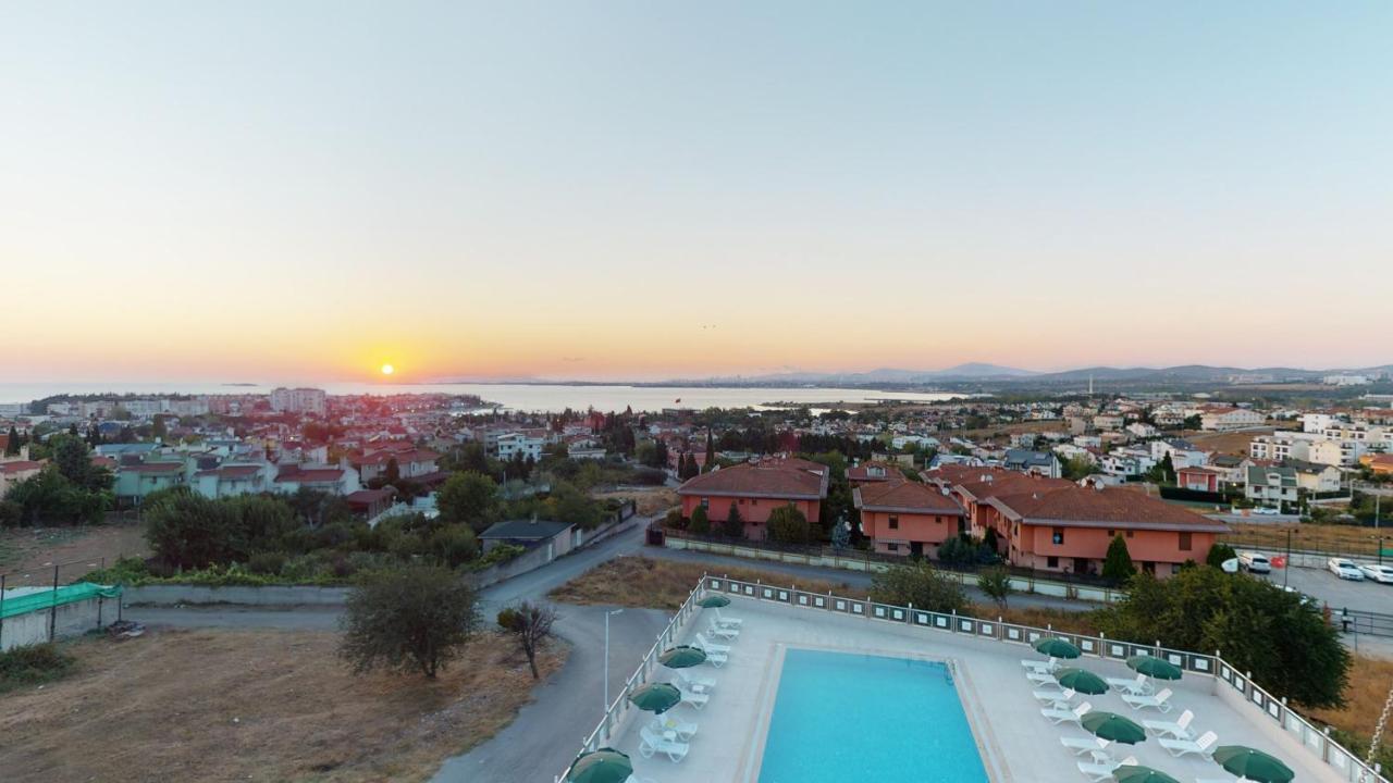 Double Royal Hotel Kocaeli Buitenkant foto