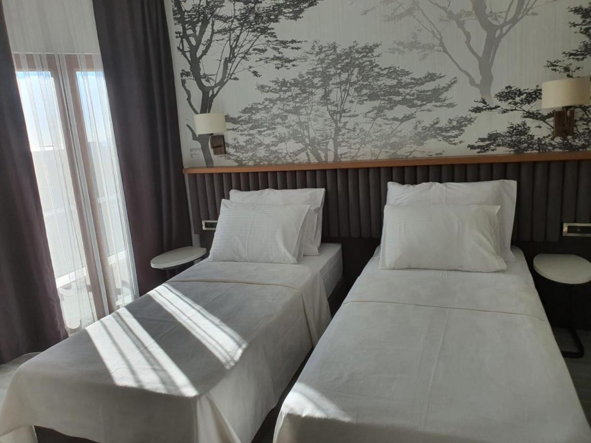 Double Royal Hotel Kocaeli Buitenkant foto