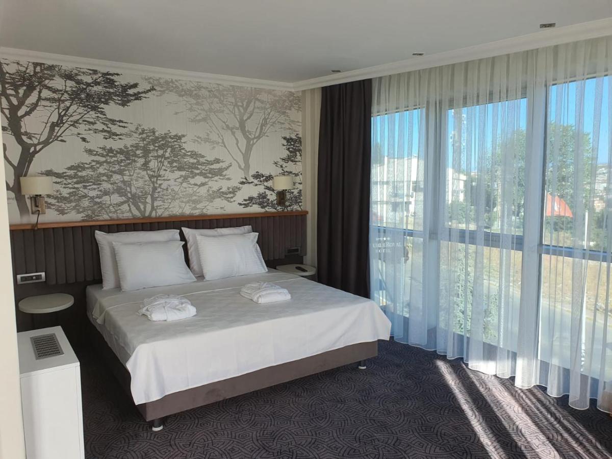 Double Royal Hotel Kocaeli Buitenkant foto