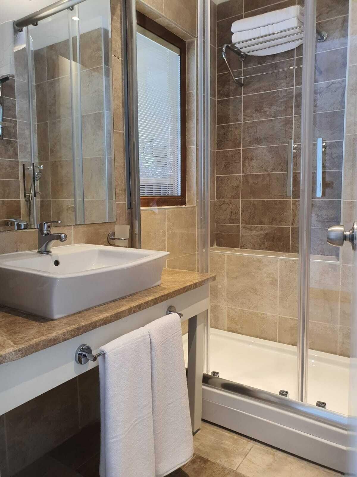 Double Royal Hotel Kocaeli Buitenkant foto