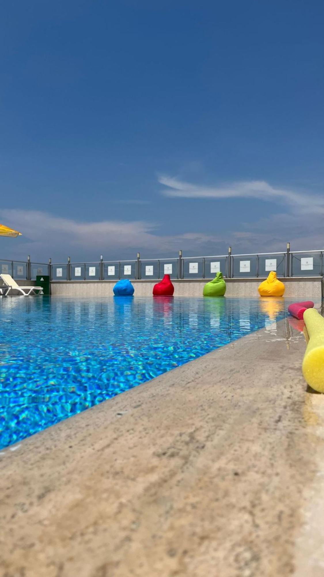 Double Royal Hotel Kocaeli Buitenkant foto