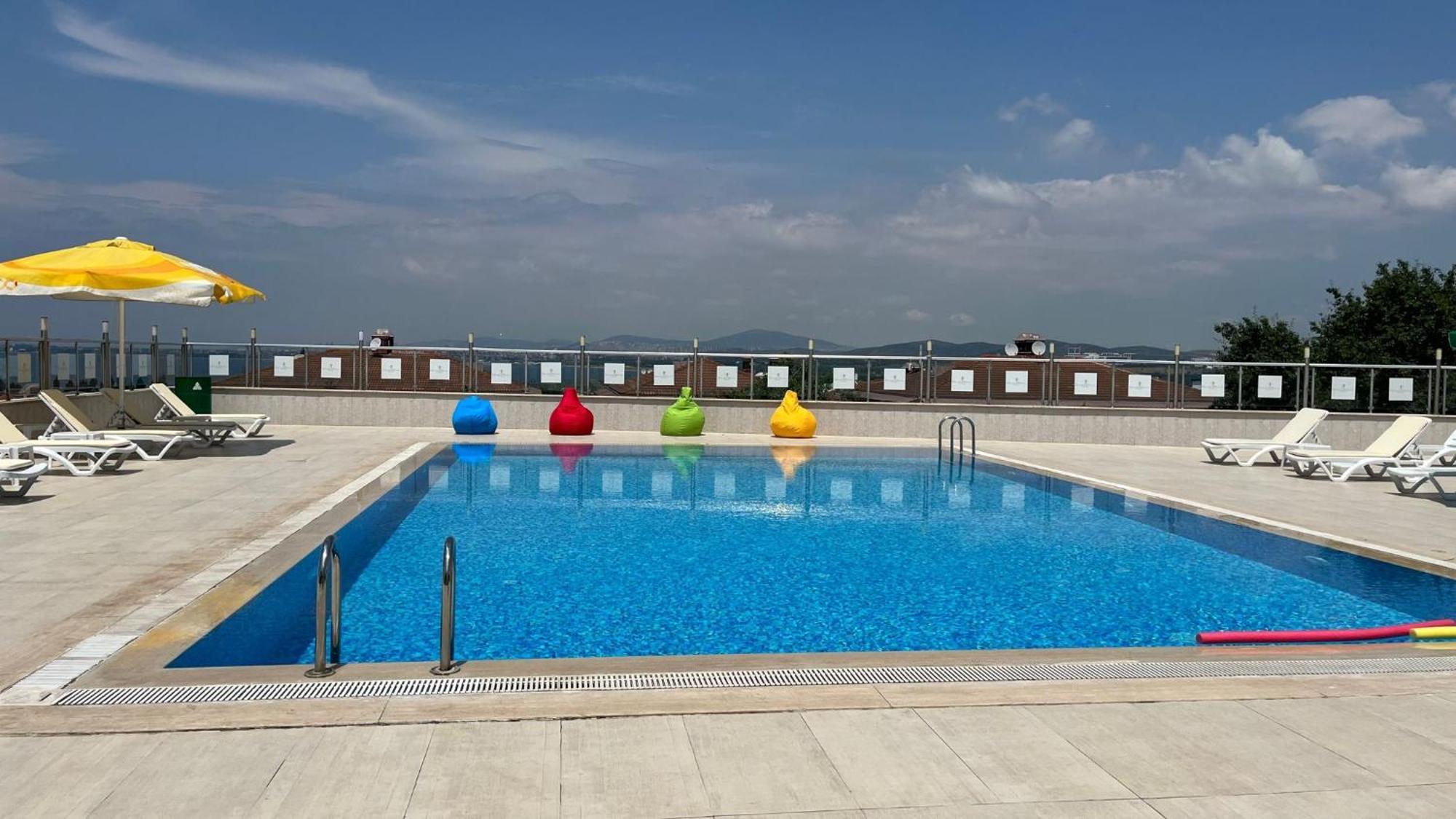 Double Royal Hotel Kocaeli Buitenkant foto