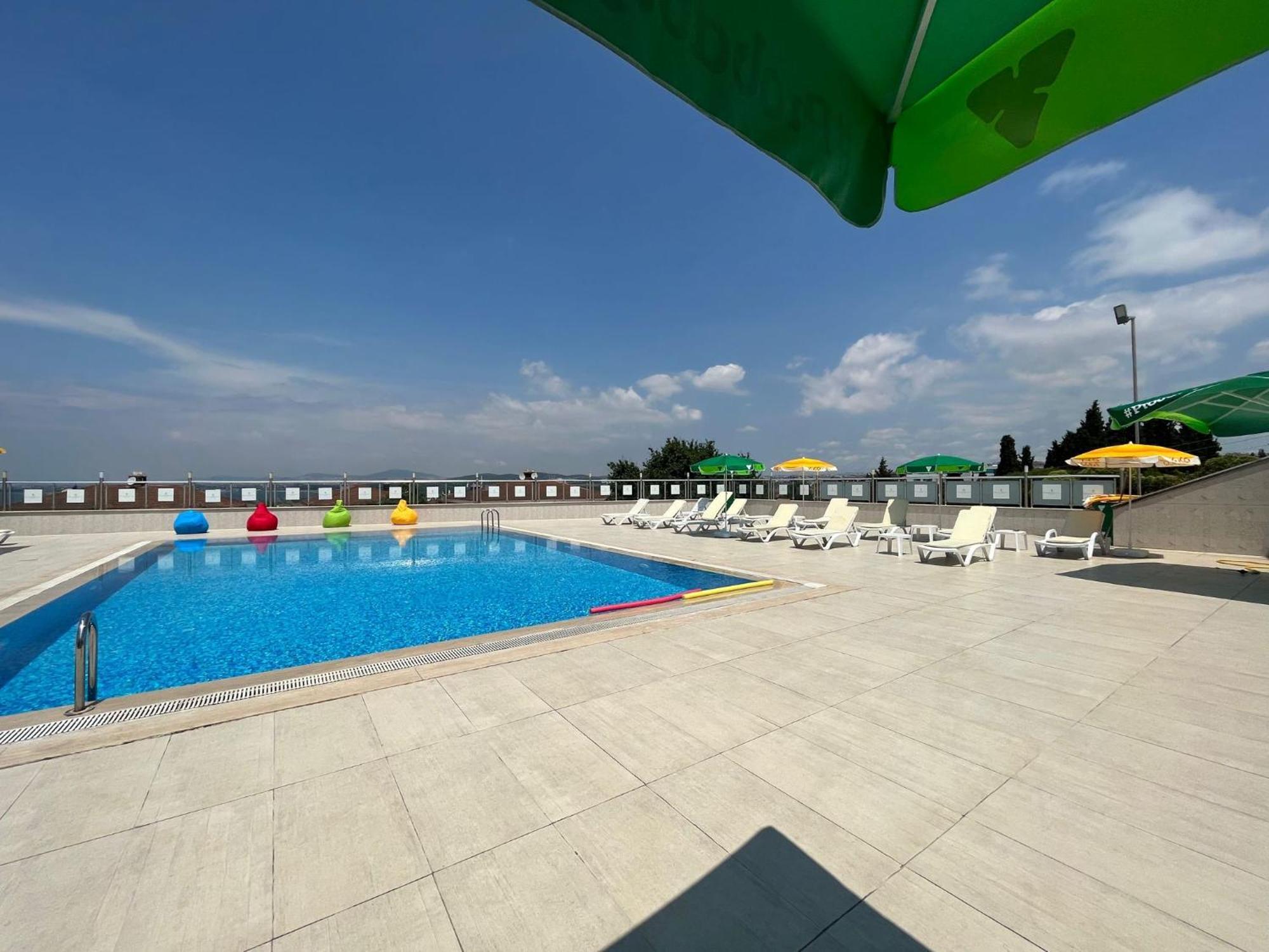 Double Royal Hotel Kocaeli Buitenkant foto